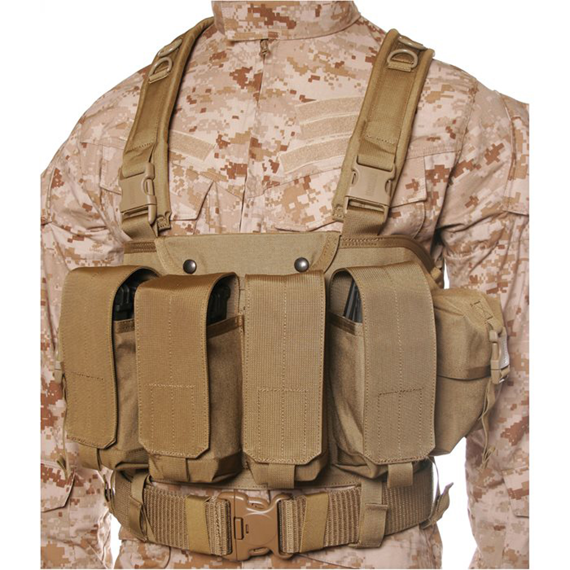 BLACKHAWK Magazines Commando Nylon Chest Harness – Coyote